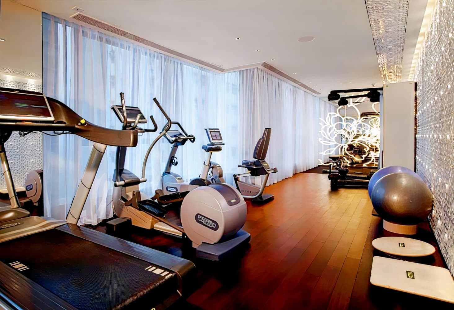 問月酒店 ( Mira Moon Hotel )