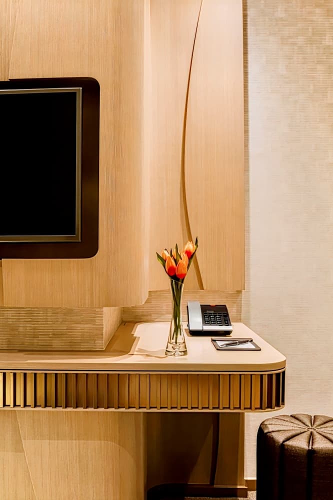 百利酒店 ( The Burlington Hotel )