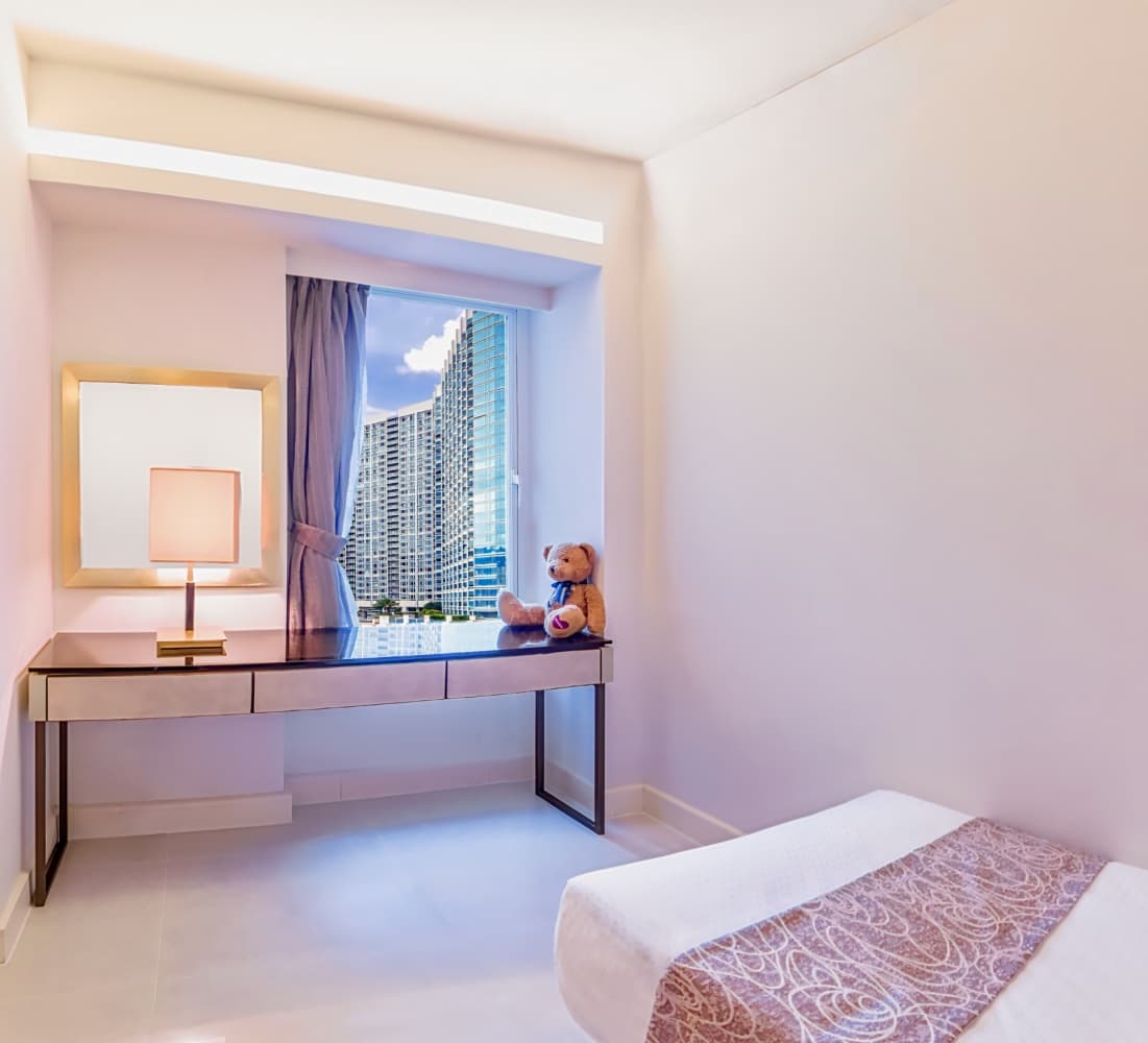 九龍海灣酒店 ( Kowloon Harbourfront Hotel )