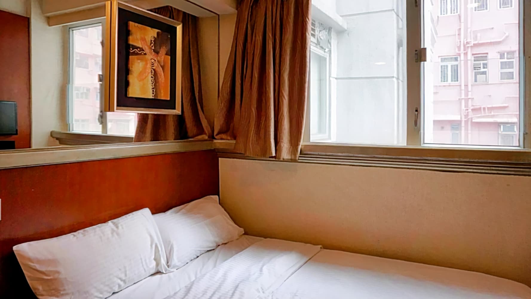 東方泛達酒店 ( Oriental Lander Hotel )