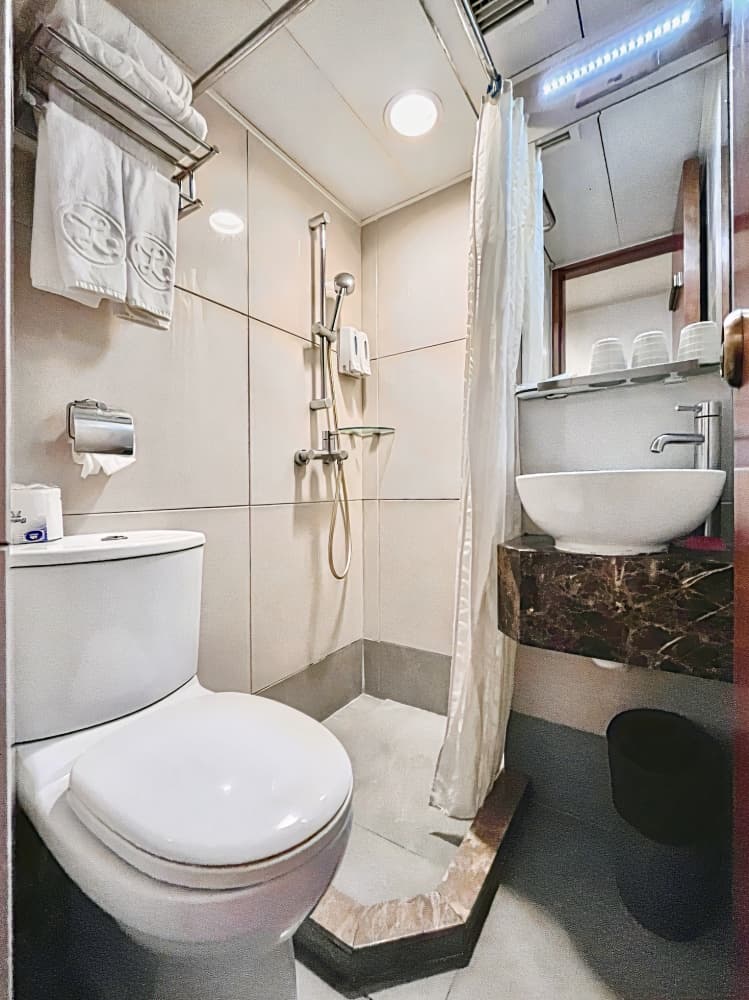 泛達太子軒 ( Lander Inn )